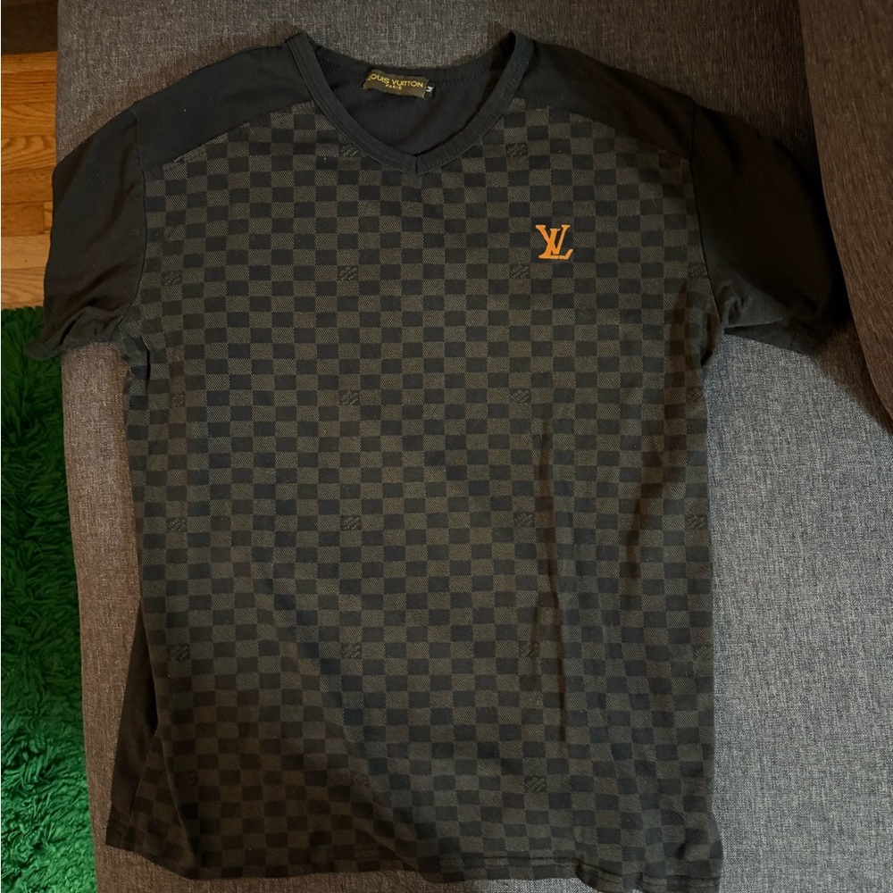 Louis Vuitton V neck tee
